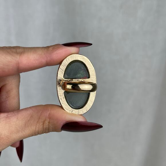 🚫SOLD🚫 NWOT Gold Tone Ring Red Green Bloodstone Oval Stone Size 6 - Picture 5 of 16